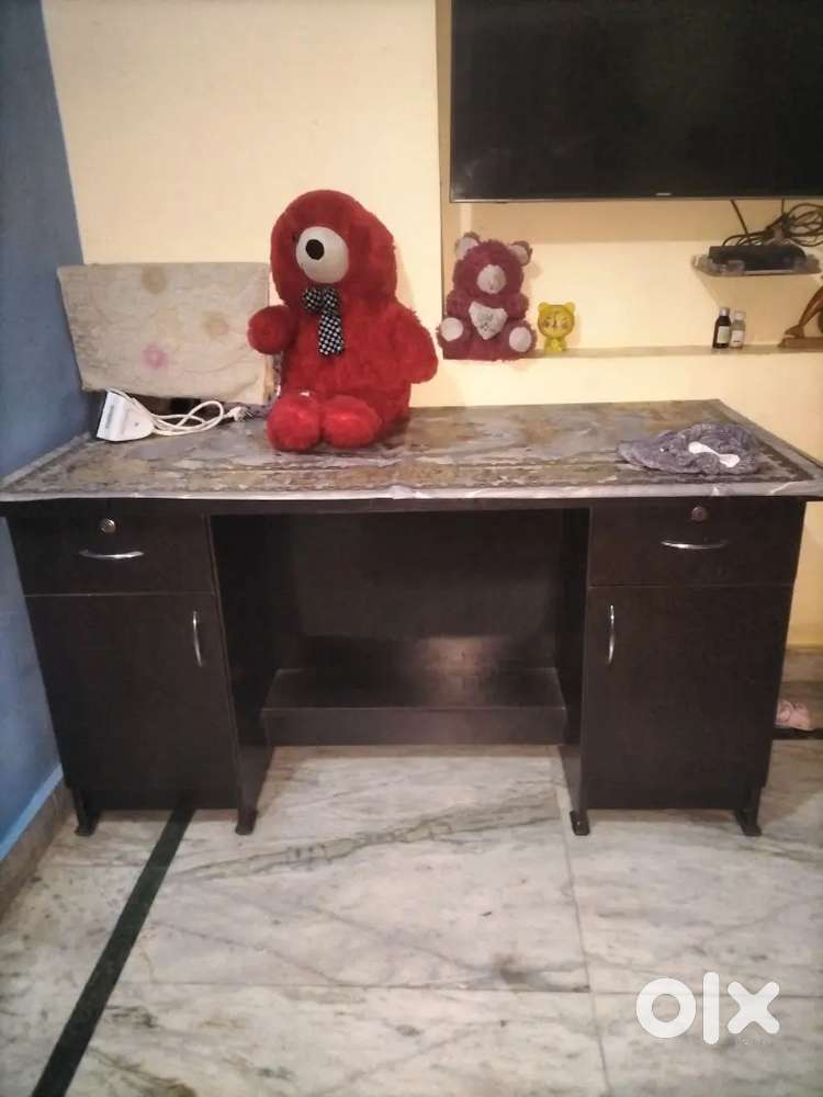 Table is good condition