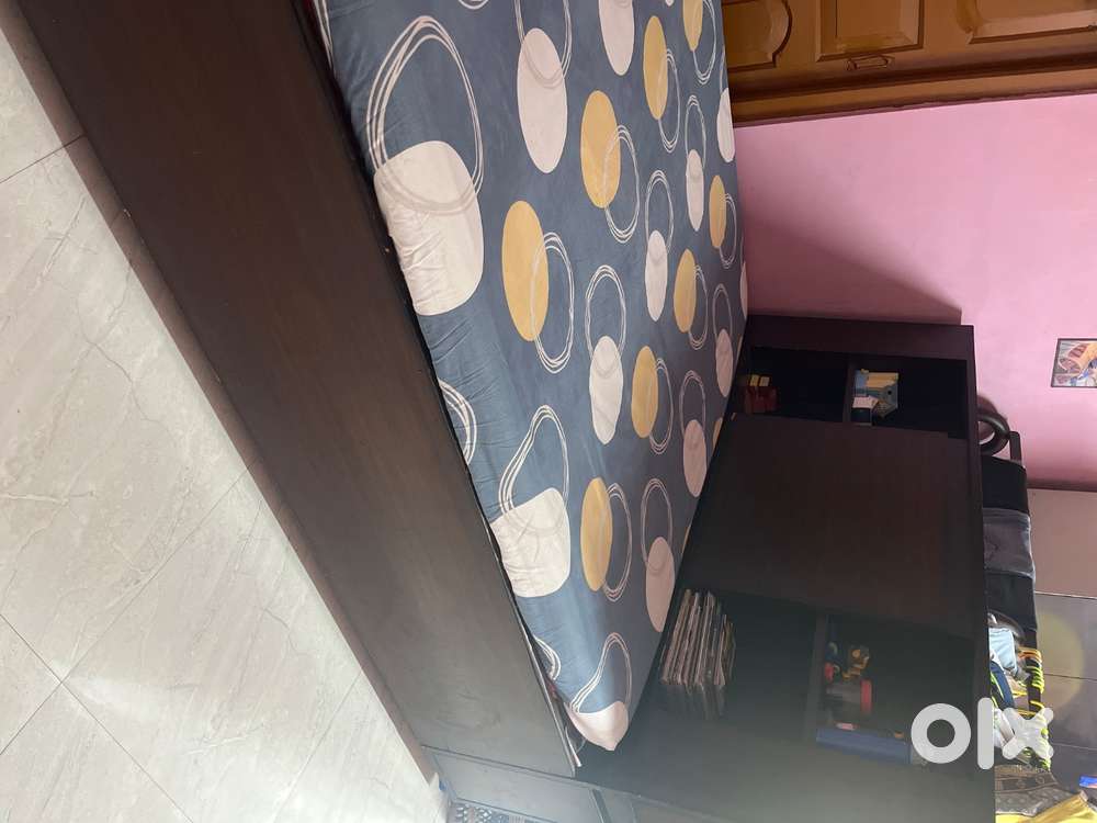 Queen Size Wooden Bed