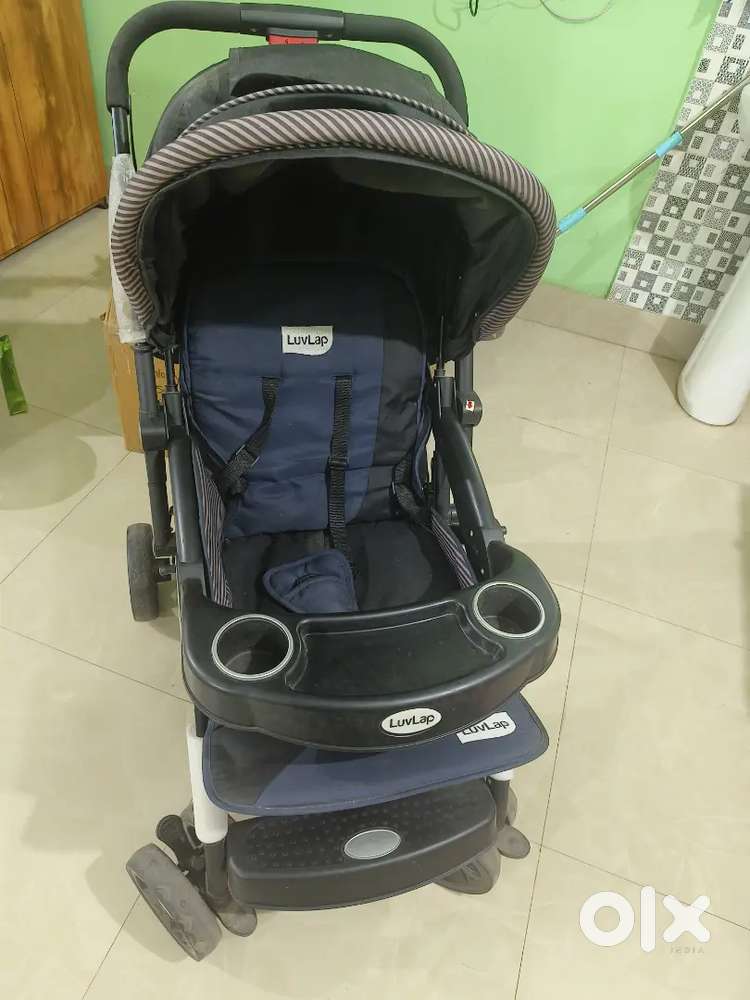 LUVLAP Kids Strolley in brand new condition