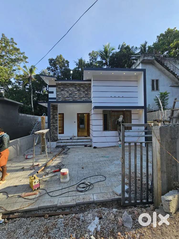 New house for sale Sreekaryam Ayirooppra