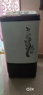 Daenyx 7.5 kg Washer only Washing Machine white, maroon colour