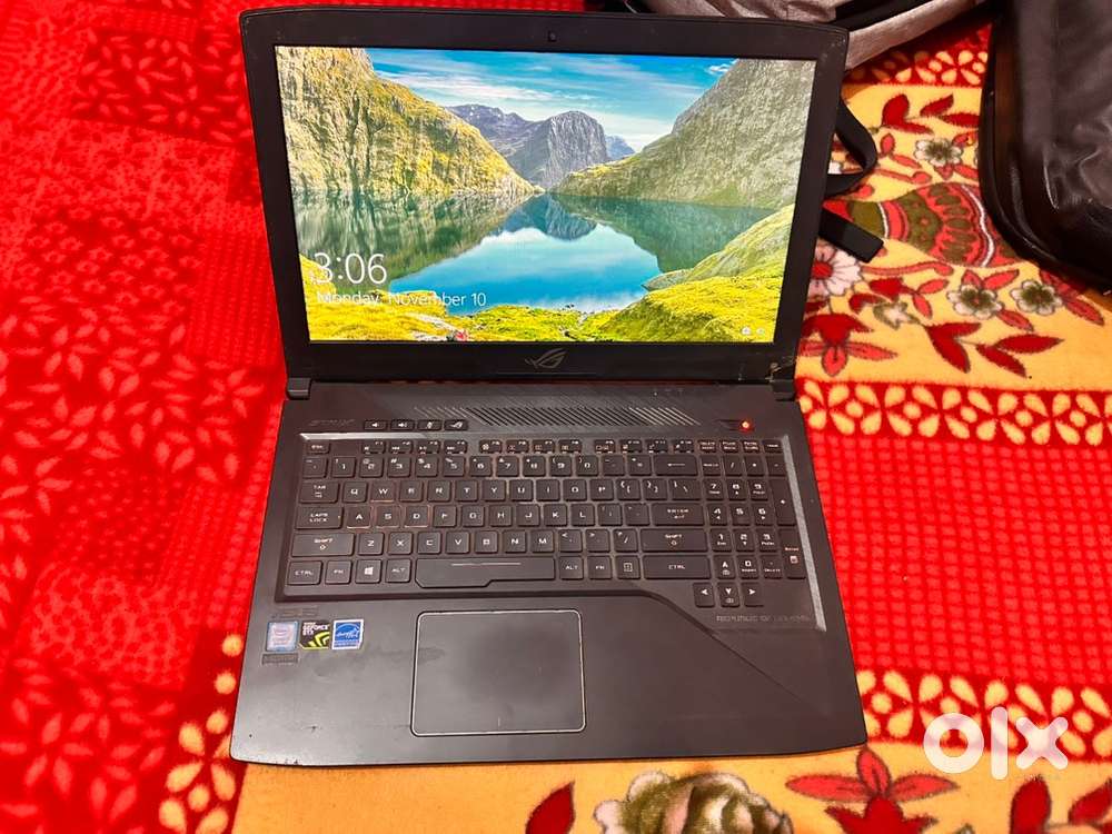 Asus Rog strix edition core i7 8th Gen (15.6 inch)