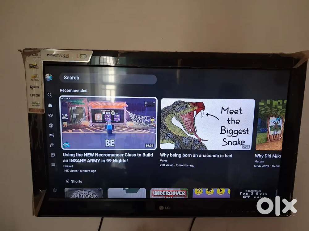 LG 32 CINEMA 3D TV in working condition
