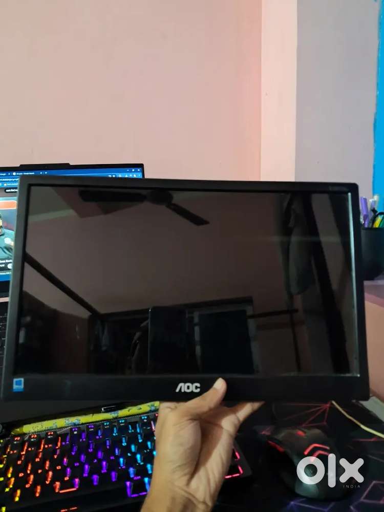 Fully Working 18–19 Inch Monitor  VGA Input  Budget Display