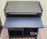 PREMIUM COMPUTER TABLE