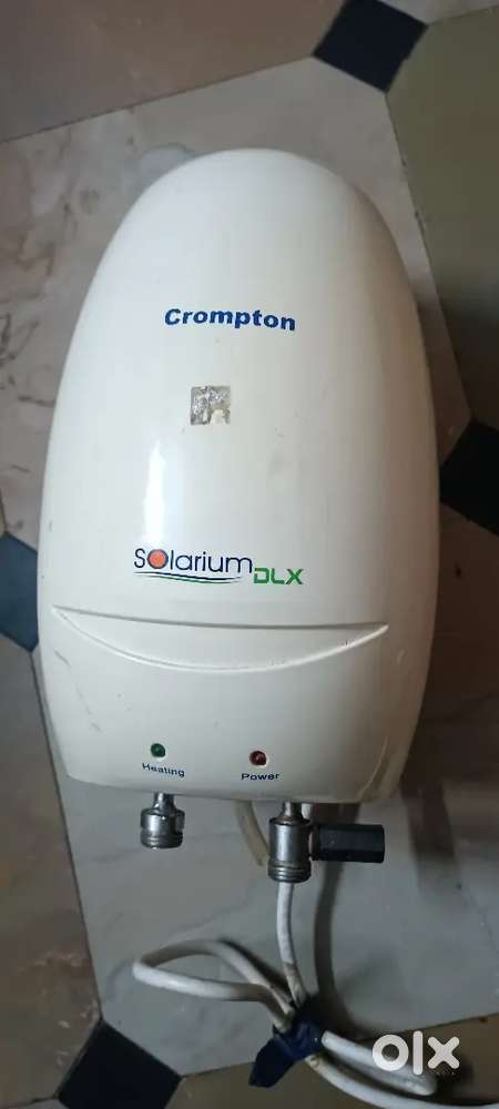 Crompton water heater good condition like new