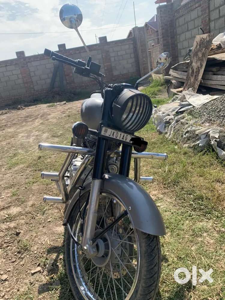 Good condition royal enfield classic 350 gun metal grey