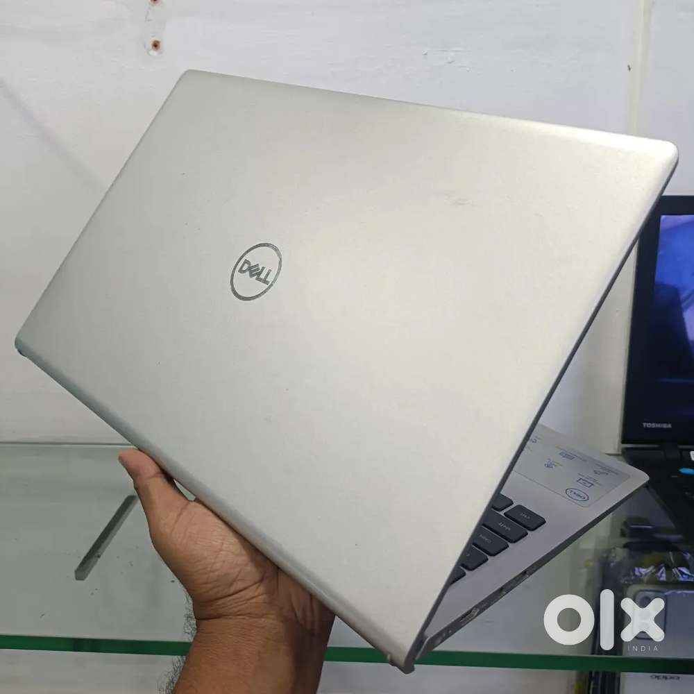 DELL Inspiron INTEL Core i3 12 th Gen
 8GB Ram
 512GB SSD Nvme
 15.6'