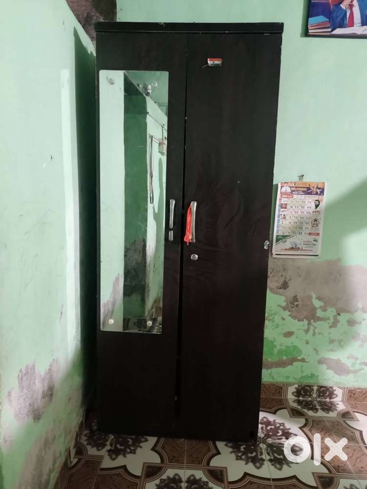 6 years old Wardrobe for sell