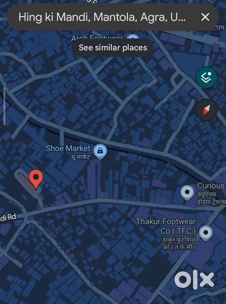 2 floor Shop in plaza Market with tarace