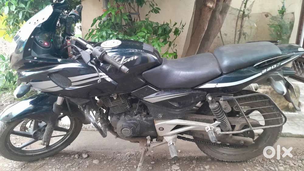 BAJAJ PULSAR 220F