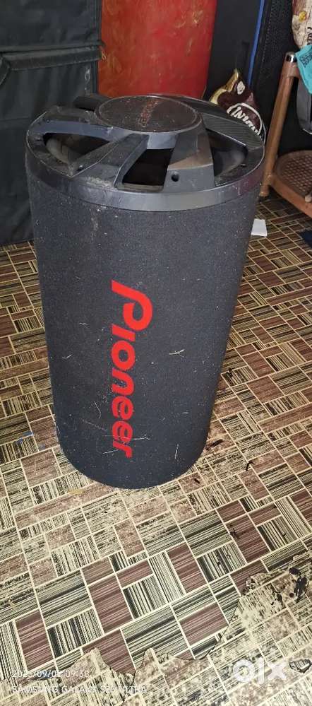 Pioneer subwoofers with class D amplifier