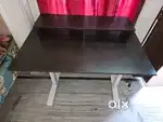 Adjustable computer desk or table