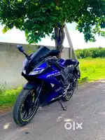 R15 V3 Sports Bike with Best Mileage