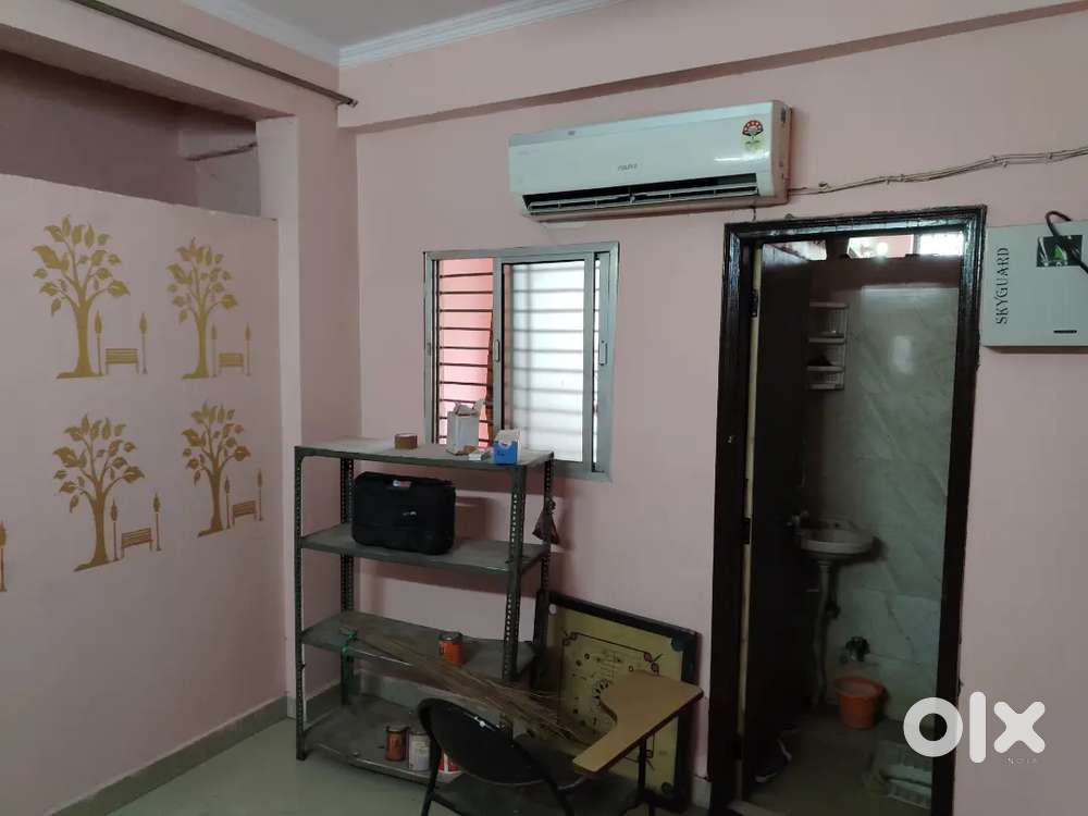 Urgent flat sell