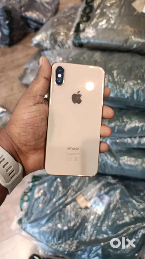 Apple iPhone XS 256GB – Fully Functional  76% Battery Health