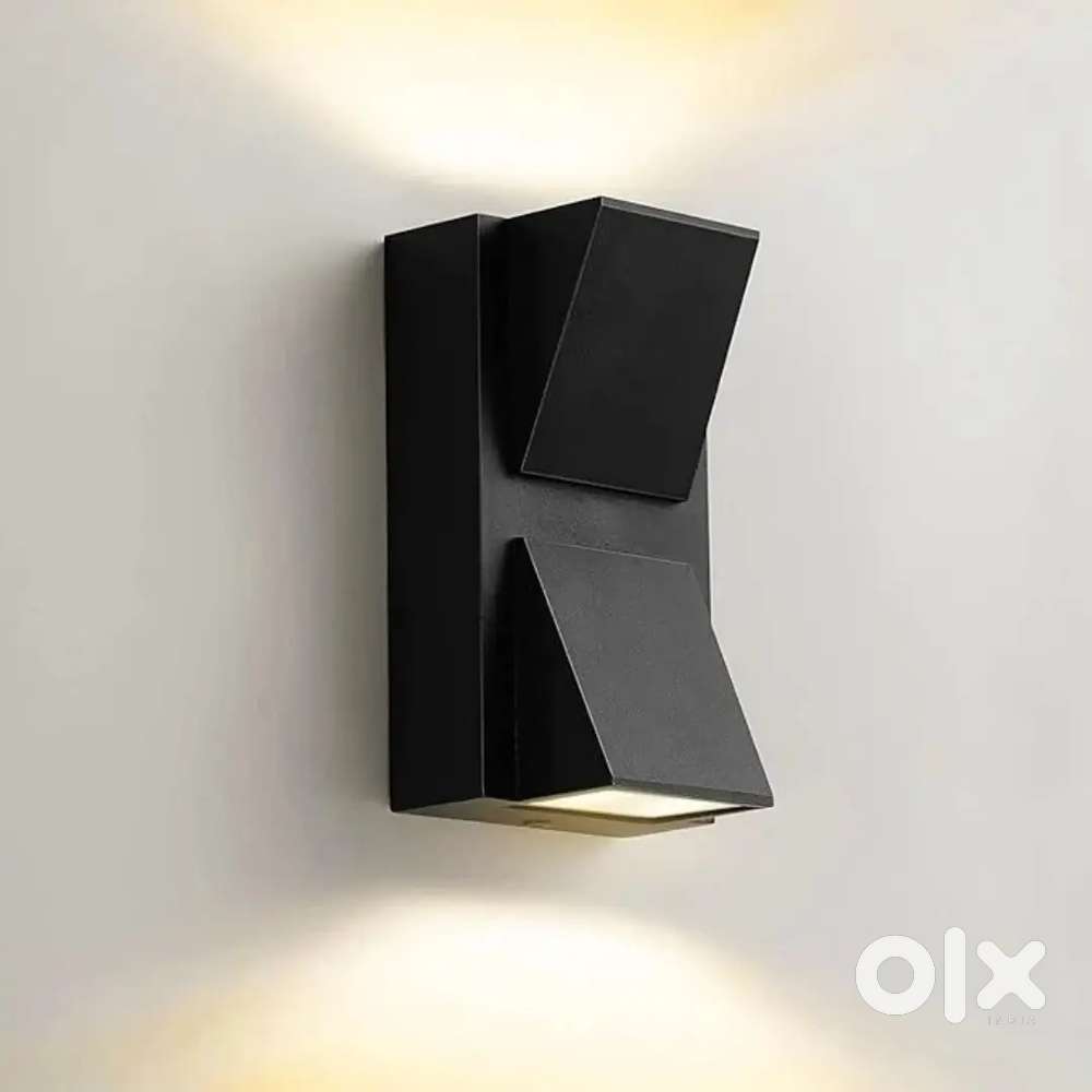 K UP AND DOWN LIGHT