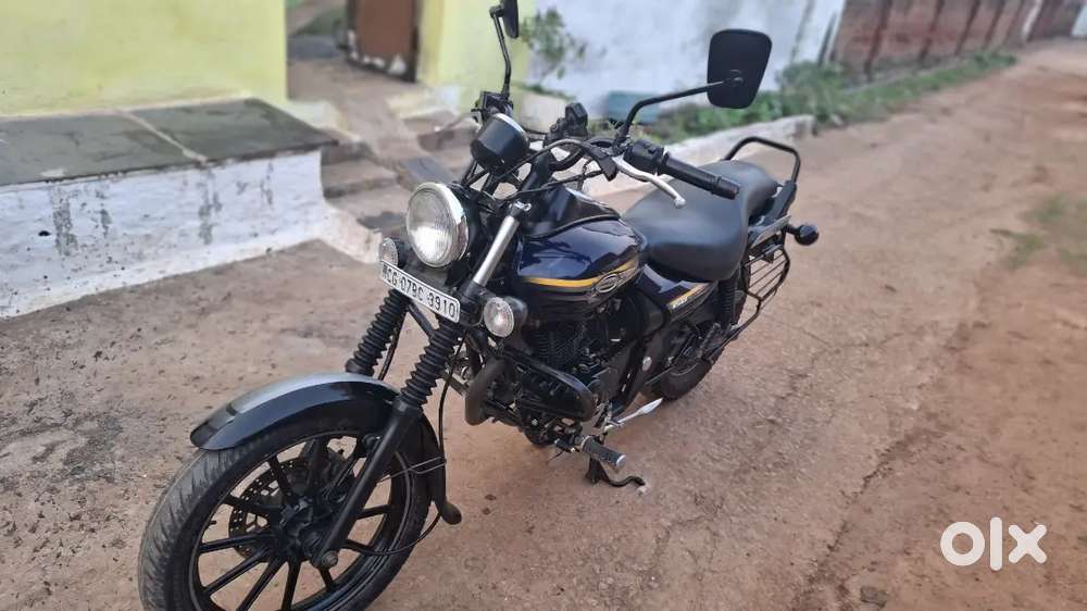 BAJAJ AVENGER 150 STREET (2016)