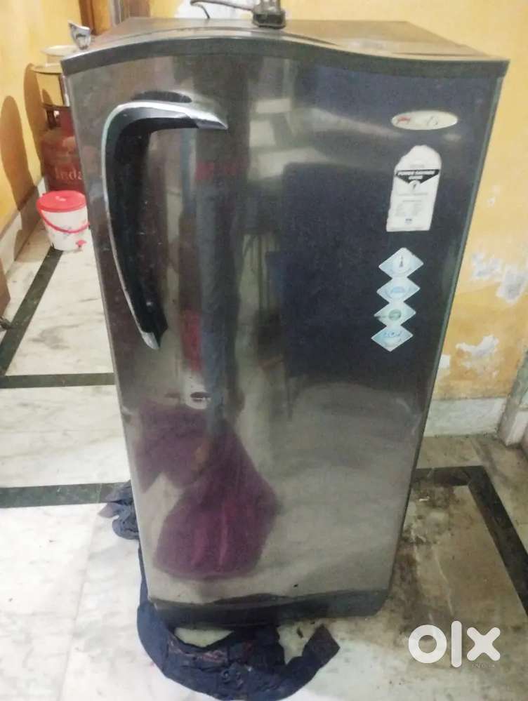 Gojrej fridge