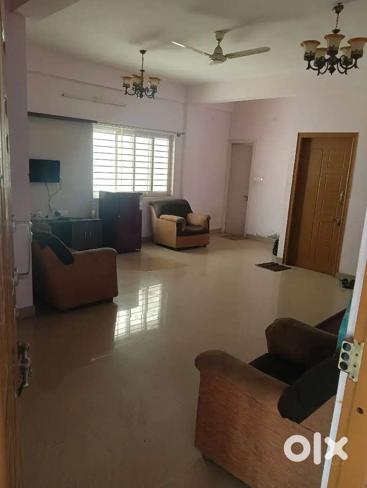 Mens pg available for rent