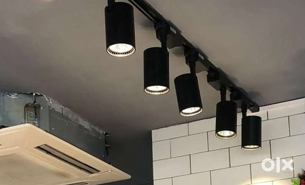 TRACK LIGHTS... BULK QUANTITY