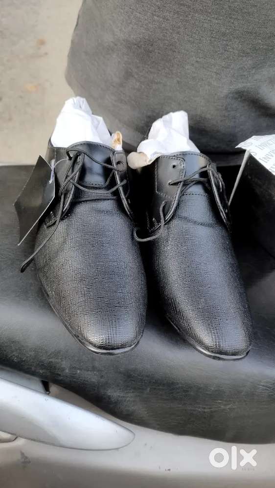 Formal shoes