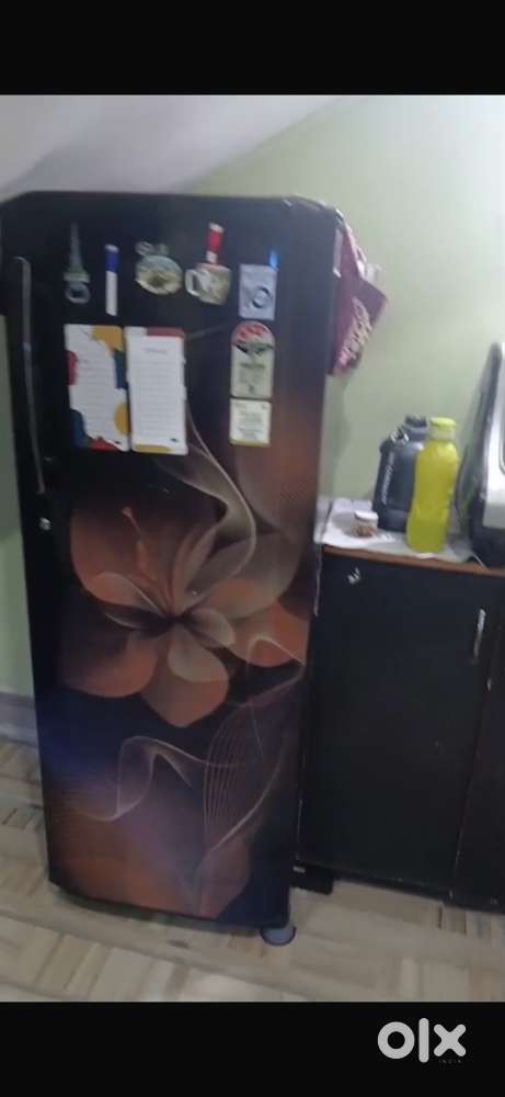 LG fridge 270L for sell