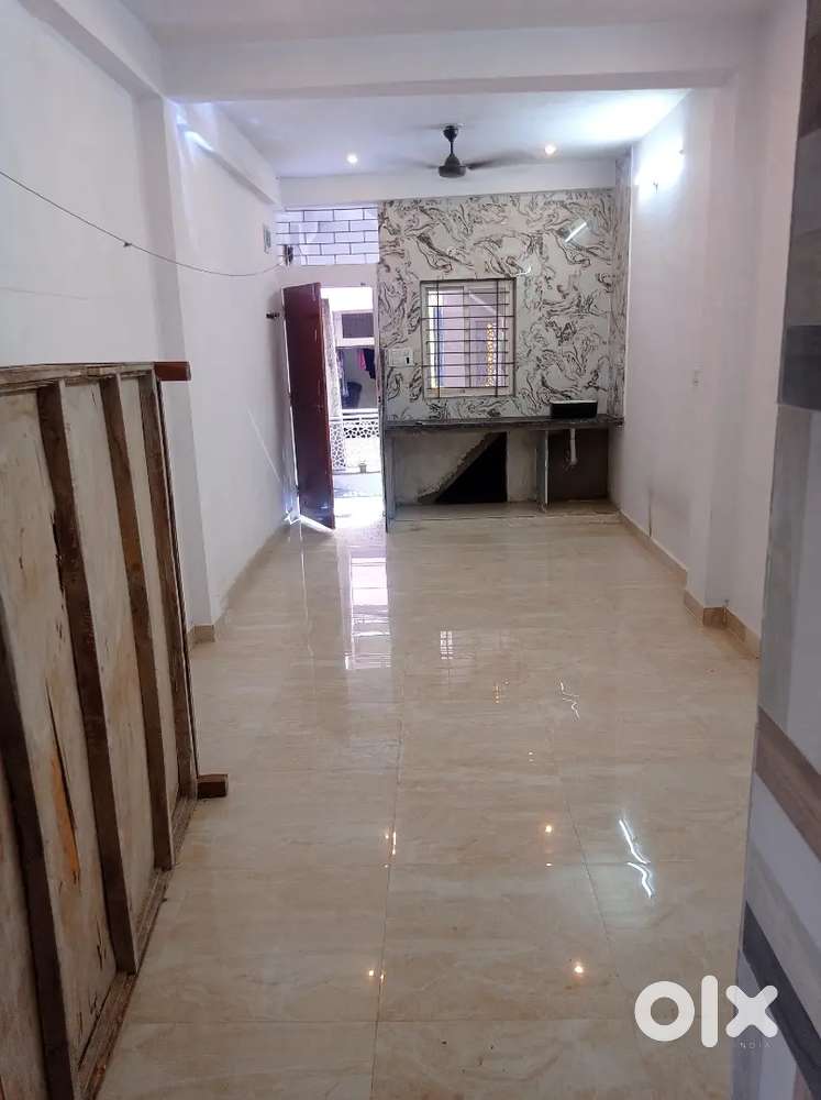 1 BHK SEMI FURNISHED with bed almirah max 3 people