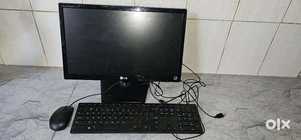 Lg monitor Dell keyboard & mouse