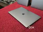 Apple Macbook i9/32gb Ram /512gb SSD 5.5GB Graphics