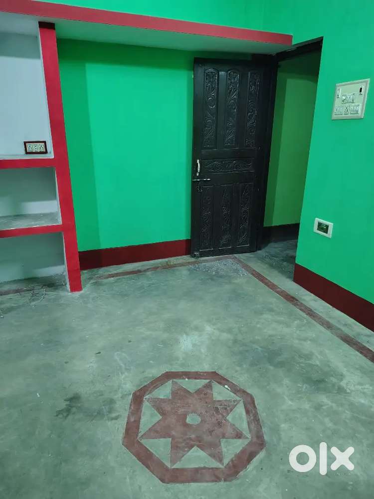 15/11  1 bh room attached bathroom and balcony