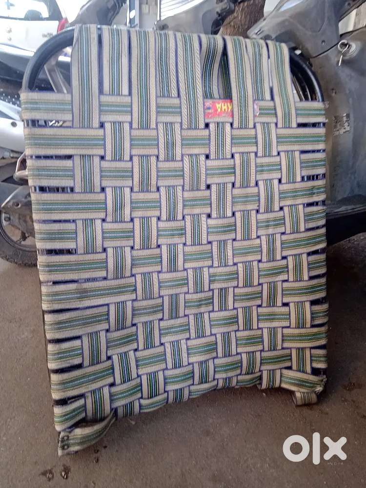 પલંગ વેચવા ના છે પાટી વાળા