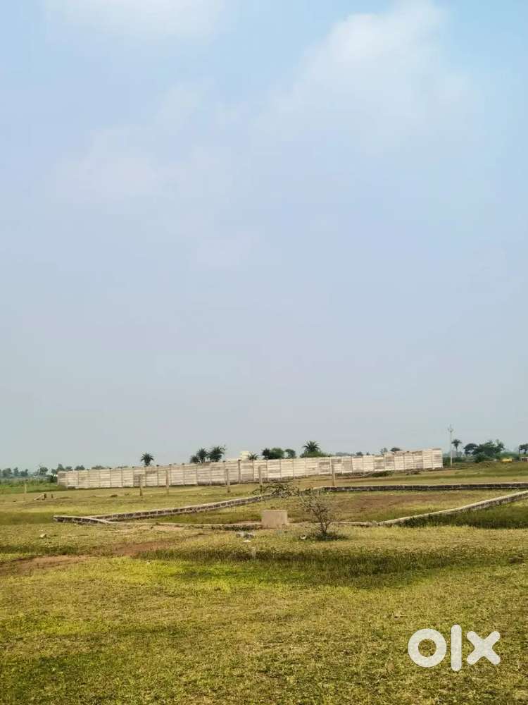 नया रायपुर से लगा हुआ काफी कम दामों में प्लॉट उपलब्ध हैं