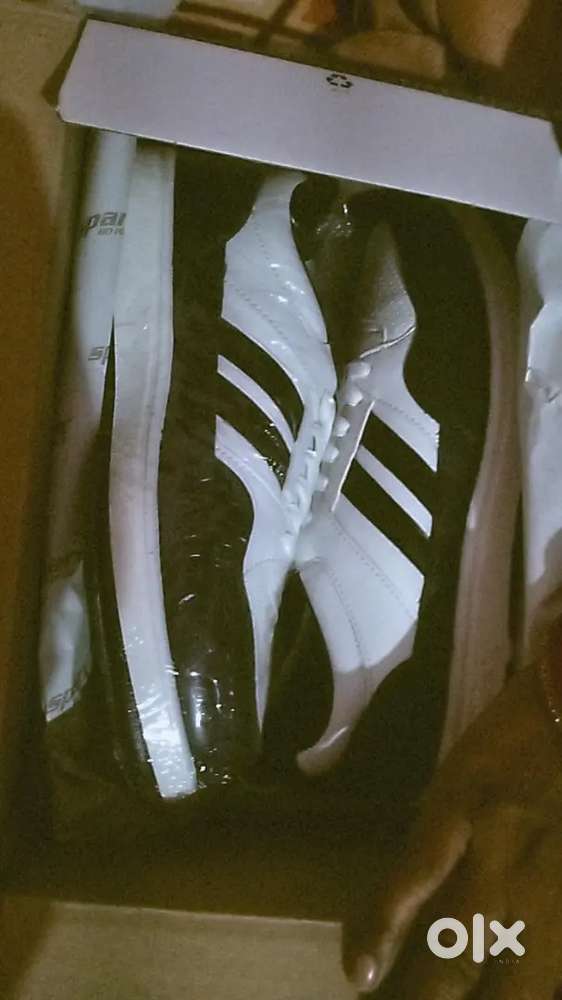 Sneaker shoes best quality and reasonable price