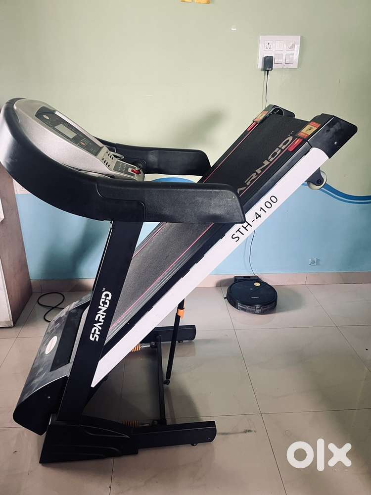 Sparnod Fitness STH-4100 Motorized Treadmill