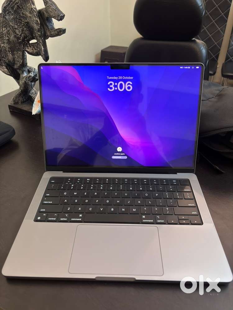 Apple macbook m1 pro 14 inch 2021 model