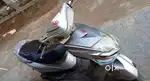 बैटरी खराब है, और 6 बैटरी पड़ती है, इसमें बैटरी इसी में पड़ी है