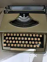 Typewriter antique