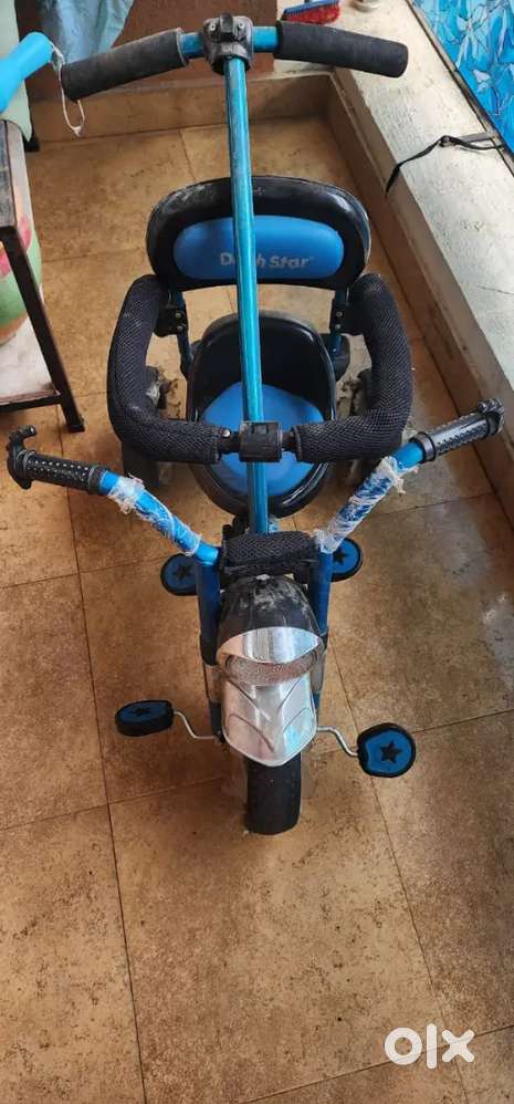 Minimal used tricycle wth parent hook