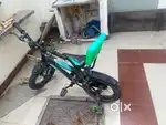 Kids cycle with wheel support