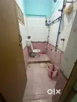 Bacholers room sharing