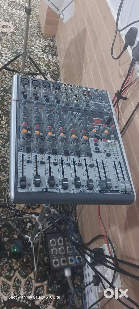berhinger xynx 1204 mixer