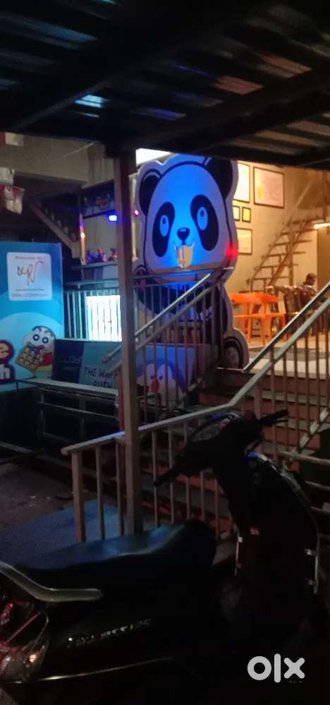 Shahupuri 2 th lane mdhe food stall gala mdhe chlvyala dych ahe