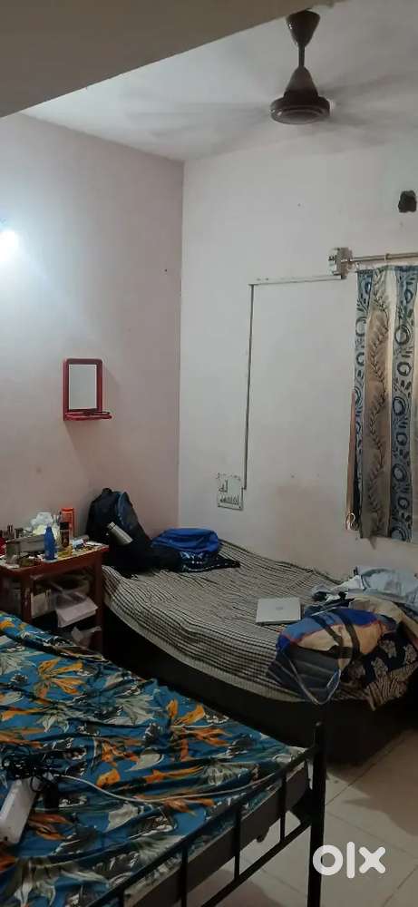 Need room mate for 1 bhk apartment in bakeri city