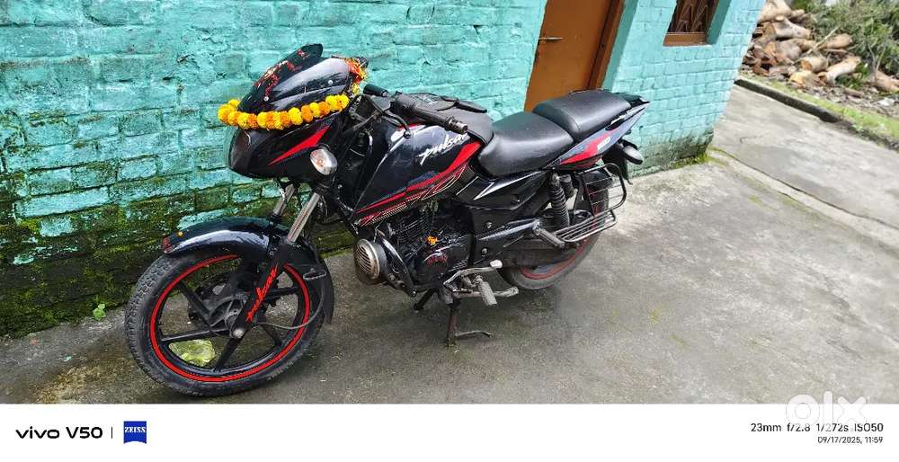 Pulser 150 in new condition