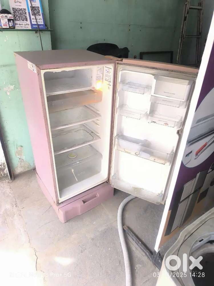 1LG 5 STAR  RANING OK CONDUCTION  195 ltr with stand