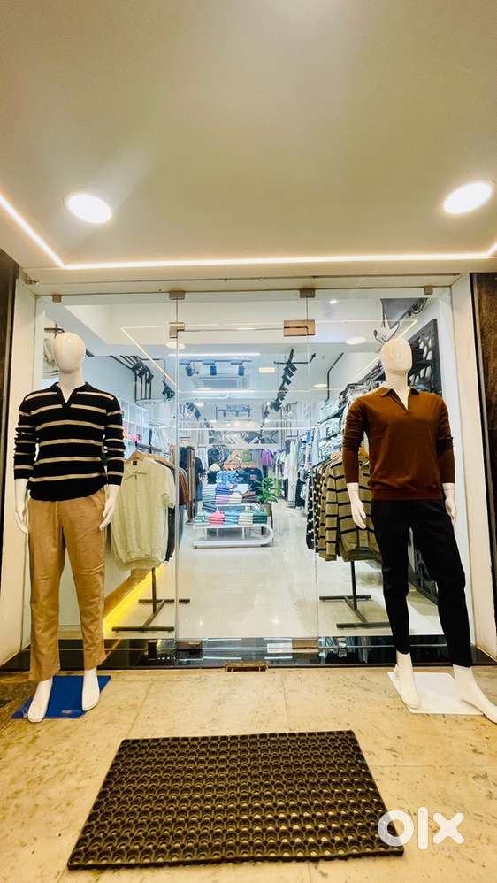 Sales women needed for menswear showroom