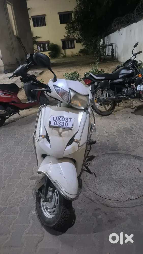 Honda activa model 2010