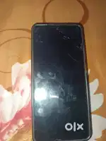 Phone touch guard toota hai baki puri condition sahi lene wale hi kre