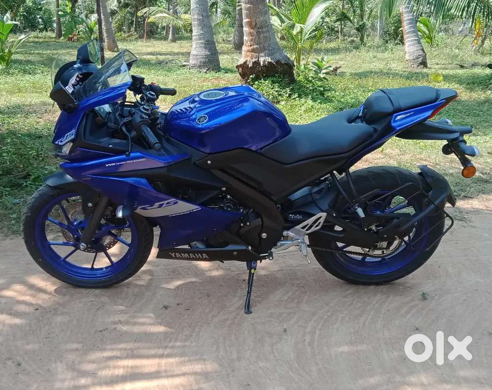 Yamaha R15 v3 . 5 year ,